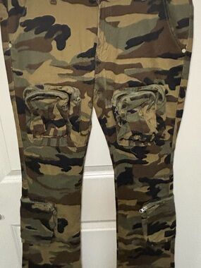 Men's Camouflage Cargo Pants - Olive Camo Utility Style
